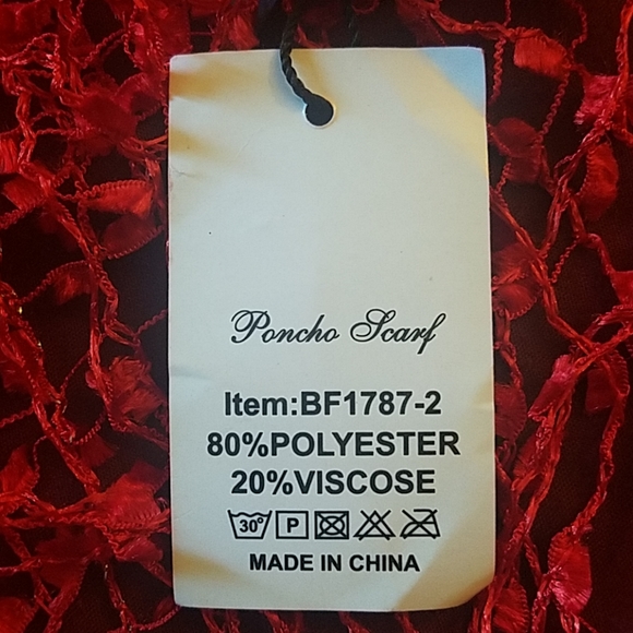 Brand new poncho - Picture 3 of 5